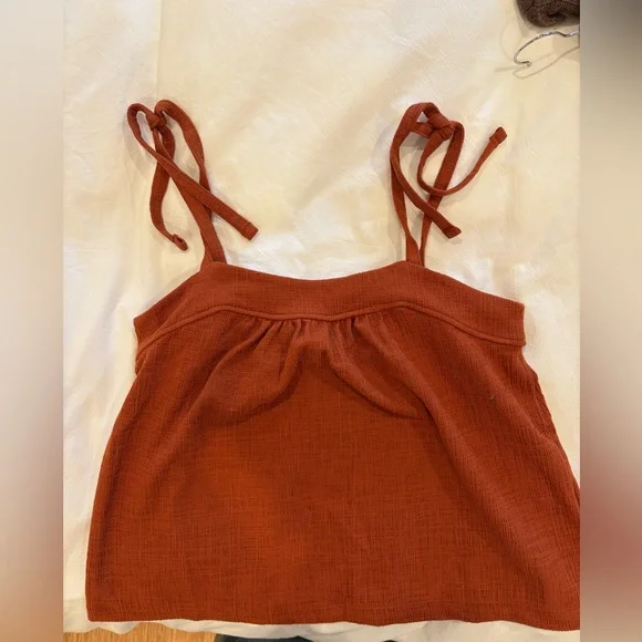 Rust Orange Sleeveless Top - Picture 3 of 5